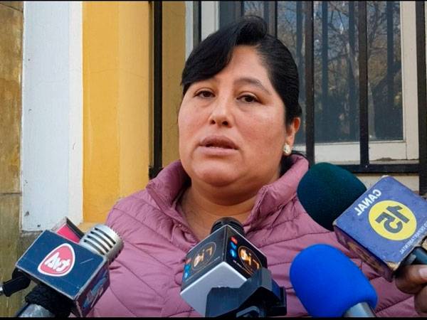 Juanita-Miranda Asambleísta