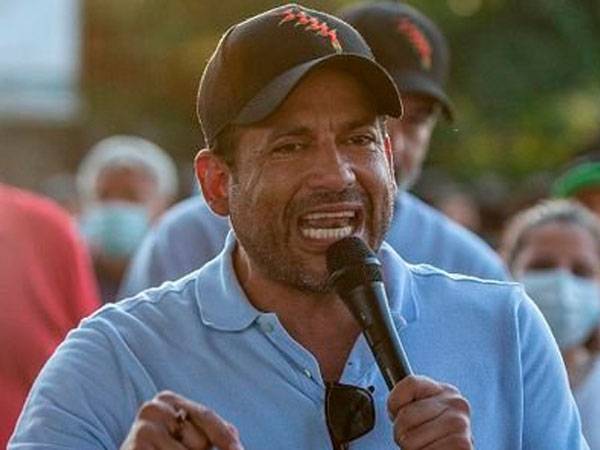 Luis-Fernando-Camacho