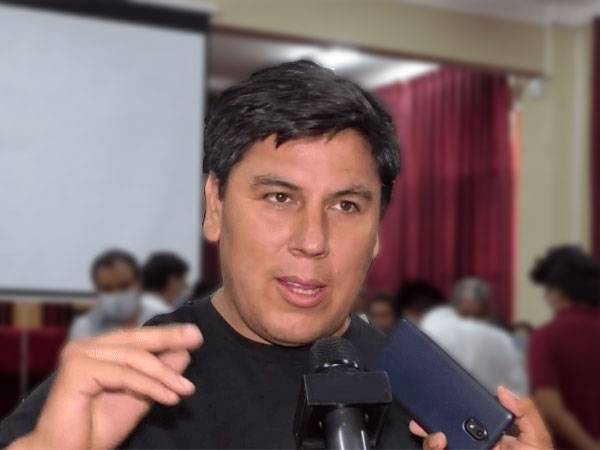 Docente Universitario, Nilson Valdez