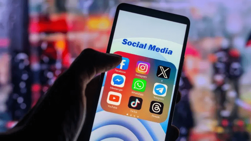 Social Media Internet