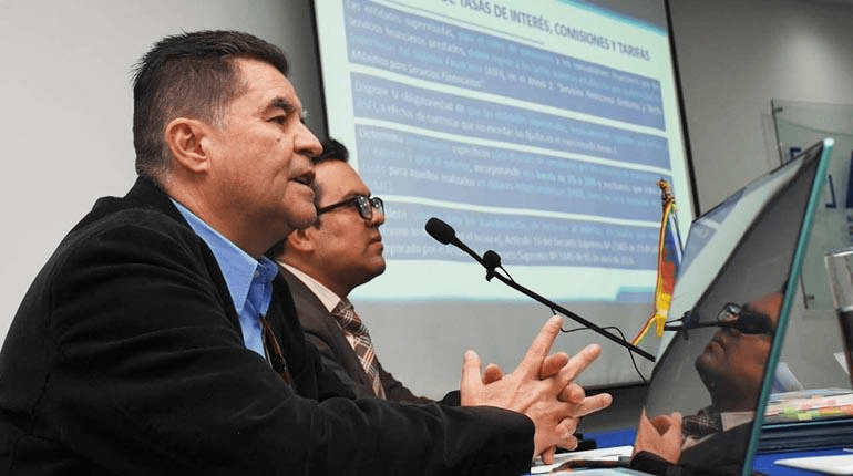 Amilcar Gonzales, director de Normas y Principios de la ASFI