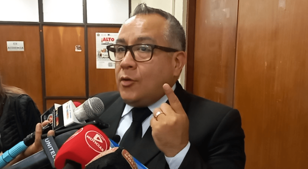 Nelson Cox, Abogado Defensor Evo Morales